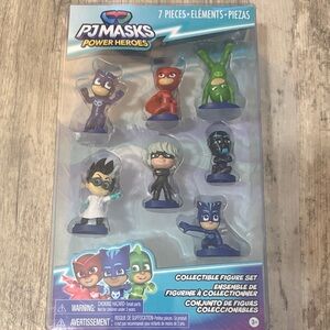 Power Heroes Collectible Figure Set - Multicolor